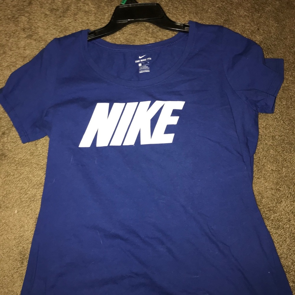 nike athletic tee